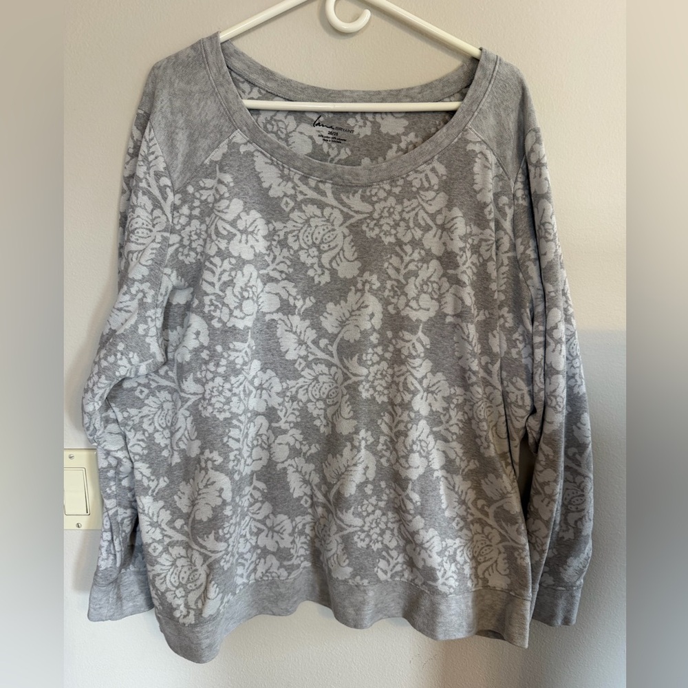 Lane Bryant Light Gray Floral Crewneck Sweatshirt